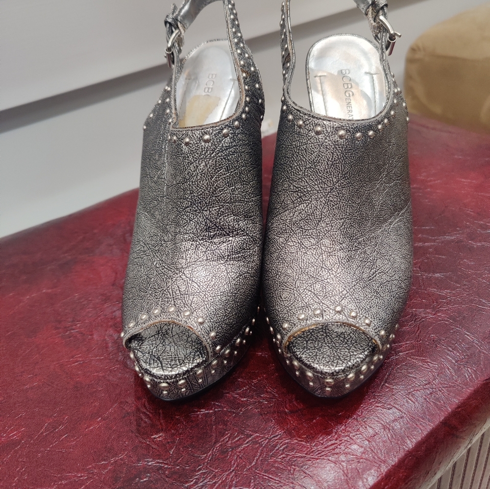 Bcbgeneration Size 9 Silver Platform Leather Slin… - image 1